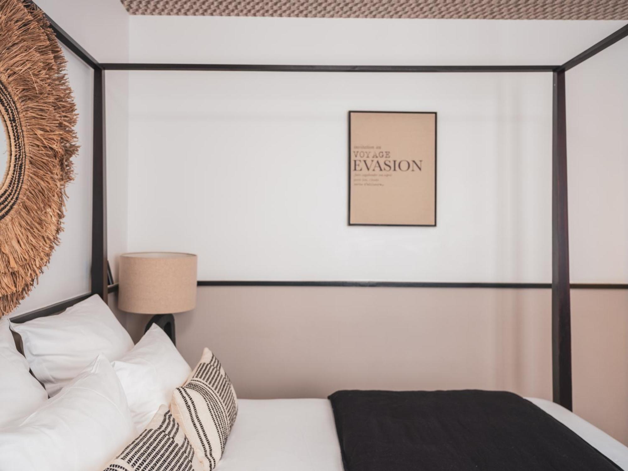 Maisons Du Monde & - La Rochelle Vieux Port Hotel 4*