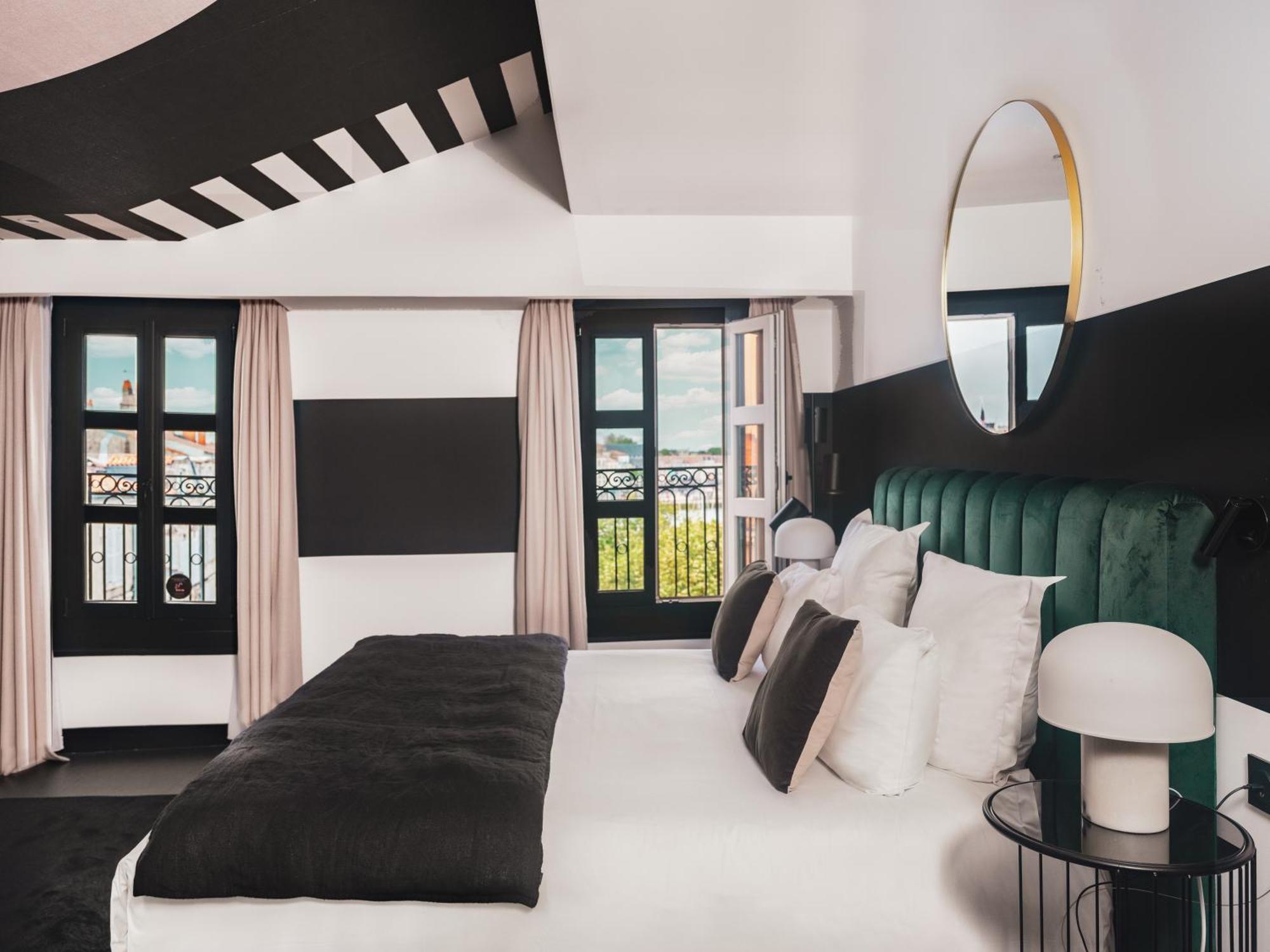 Maisons Du Monde & - La Rochelle Vieux Port Hotel 4*